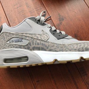 NIKE AIR MAX 90 ANIMAL PRINT RUNNING SHOES